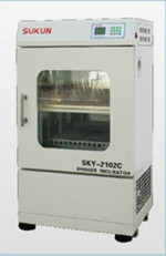 SKY—1102C单门双层小容量恒温培养振荡器