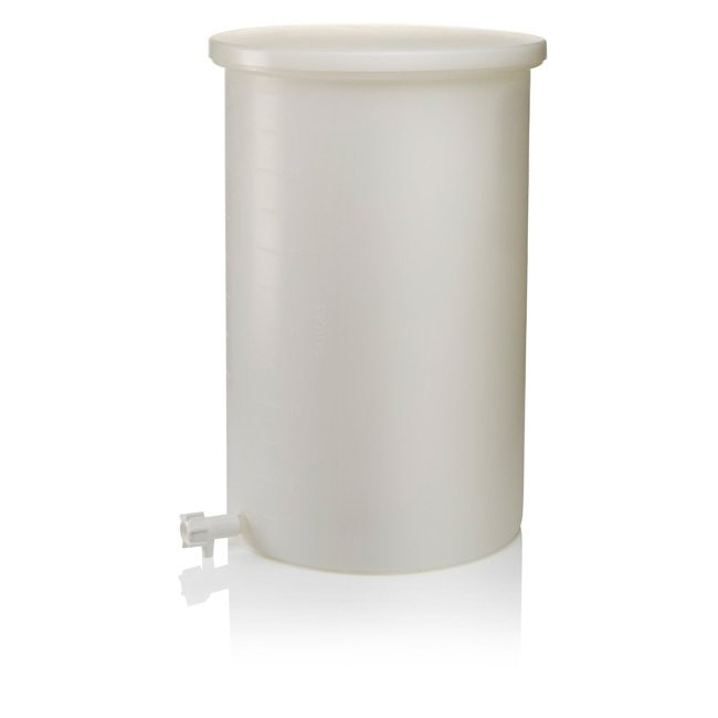 Nalgene™ 耐用型 LLDPE 圆筒形罐，带龙头