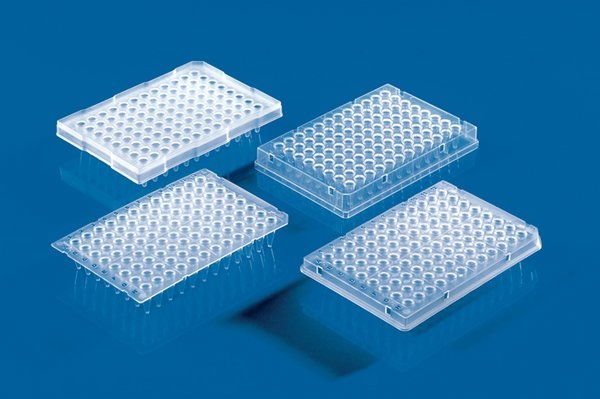 96孔<em>PCR板</em>，白色， 0，15 ml， 低容， 用于LightCycler®定量PCR仪， PP材质