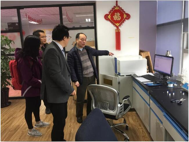 ZG科学院上海微系统与信息技术研究所副所长参观纽迈