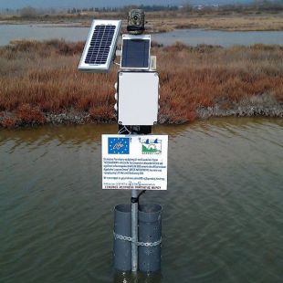 无线水质监测站