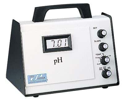 Cole-Parmer laboratory pH/mV meter, digital