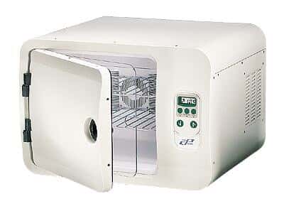 Cole-Parmer 冷却培养器; 1 立方英尺, 230 VAC, 50/60 Hz