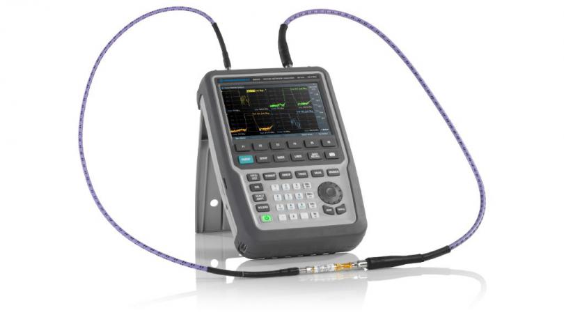 znh-handheld-vector-network-analyzer-application-image-rohde-schwarz_200_12967_1024_576_6.jpg