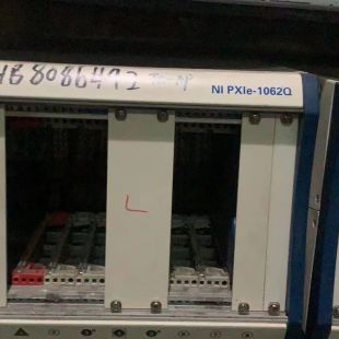 NI PXIE-1062Q机箱+8135嵌入式控制器