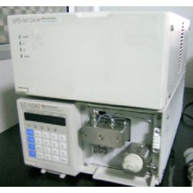 二手液相色谱仪，岛津LC-10ATvp液相色谱仪（85成新）