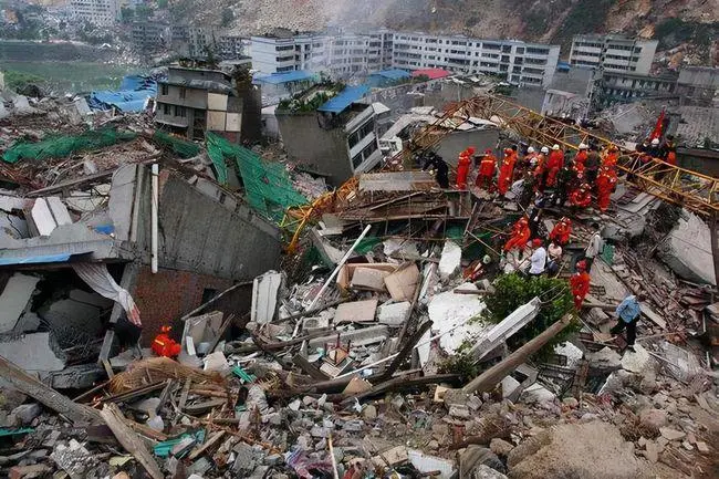 公安机关权利投入抗震救灾工作 安全救护仪发展应该要哪些着力点 