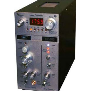 將Vessent的光纖頻率梳（FFC100）重復率鎖定到任何用戶提供的RF振蕩器的簡單方法