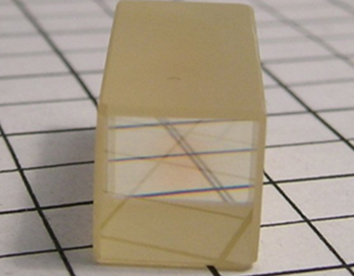 LGS 硫鎵鋰 (LiGaS2) NIR-IR非線性光學晶體