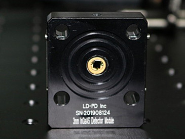 3mm大光敏面铟镓砷探测器模块 900-1700nm